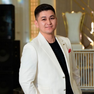 Песня Нурмуханов Беркайыр – Алтын Адам