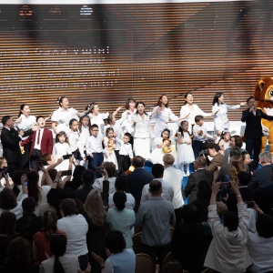 Песня Багдат Абишев & Улттык балалар оналту орталыгы – Оналту ураны